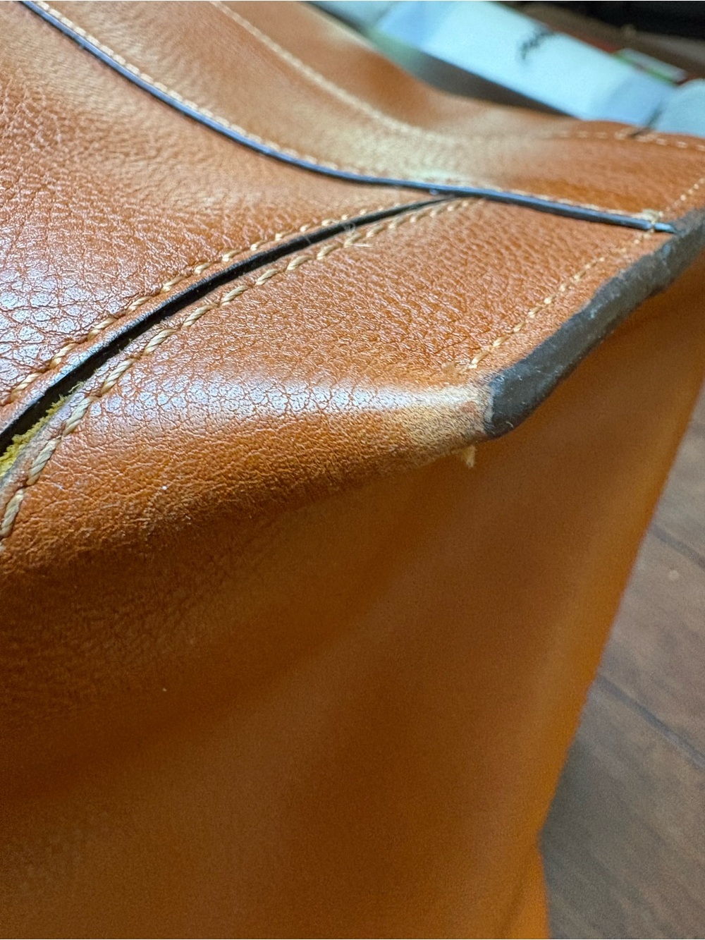 Chloé Milo Cognac Brown Leather Shoulder Tote - Picture 4 of 14